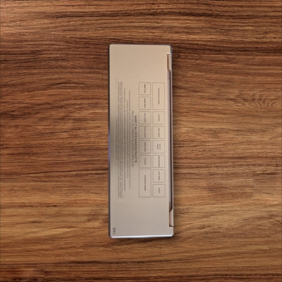 Too Faced Teddy Bare Eyeshadow And Face Palette 14 Shades Rare Discontinued - Picture 8 of 15